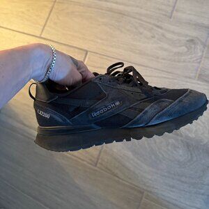Reebok LX2200 Sneakers - Womens Size 9